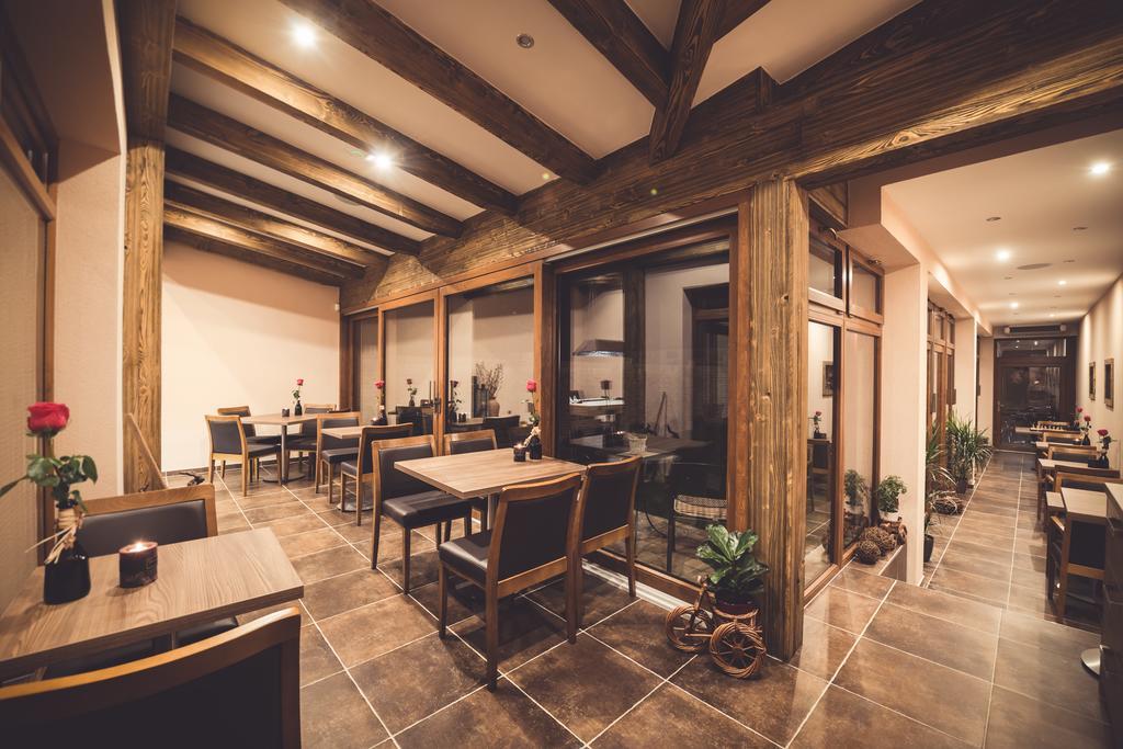 Penzion Vino Hruska Blatnička Extérieur photo