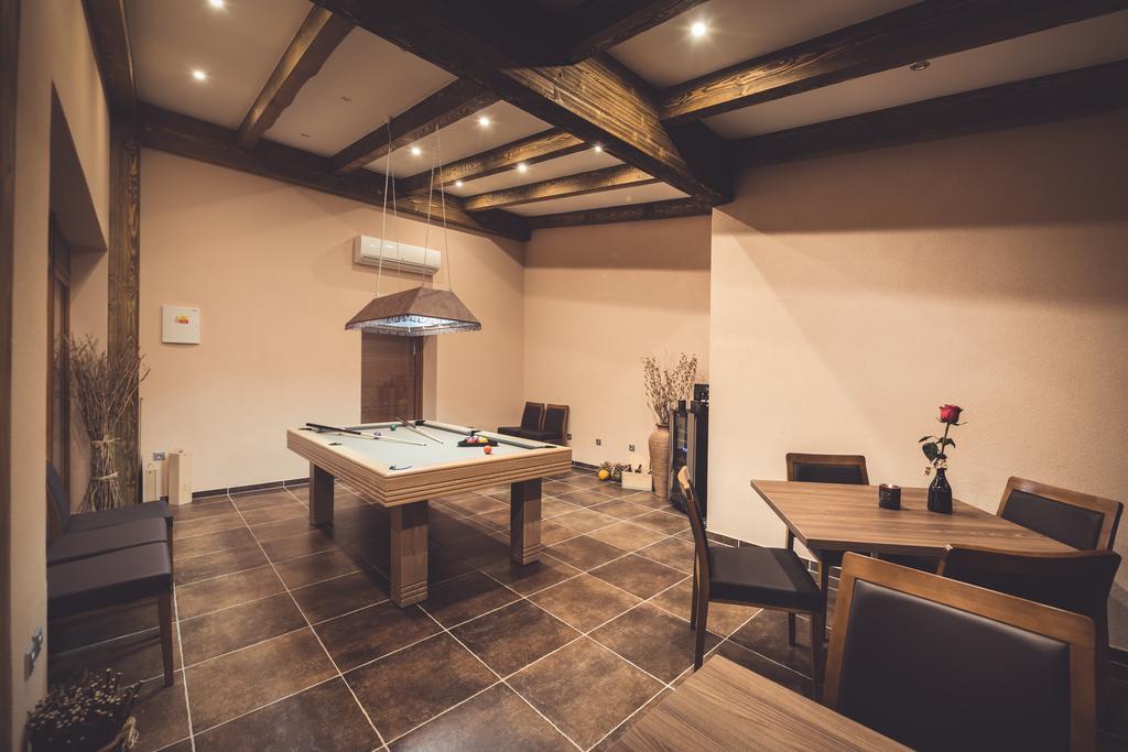 Penzion Vino Hruska Blatnička Extérieur photo