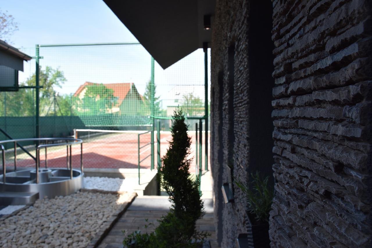 Penzion Vino Hruska Blatnička Extérieur photo
