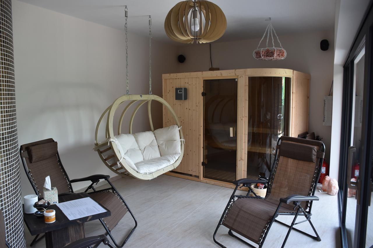 Penzion Vino Hruska Blatnička Extérieur photo